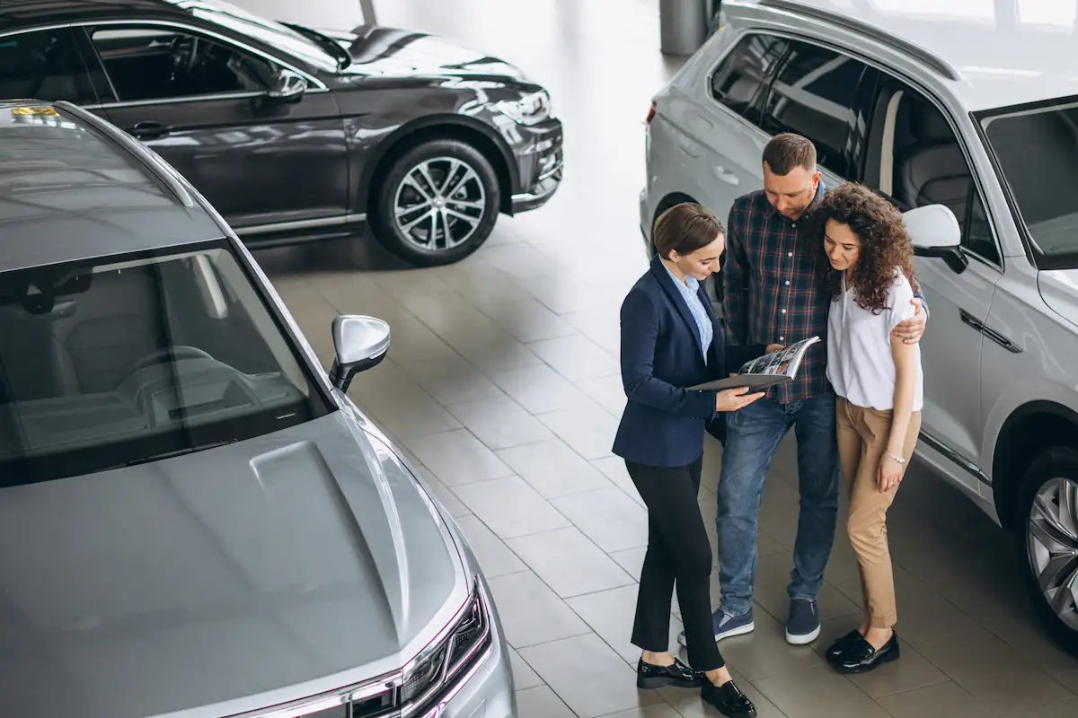 Logo Nové domény v ponuke: .ruhr, .luxe, .observer a prémiová .dealer